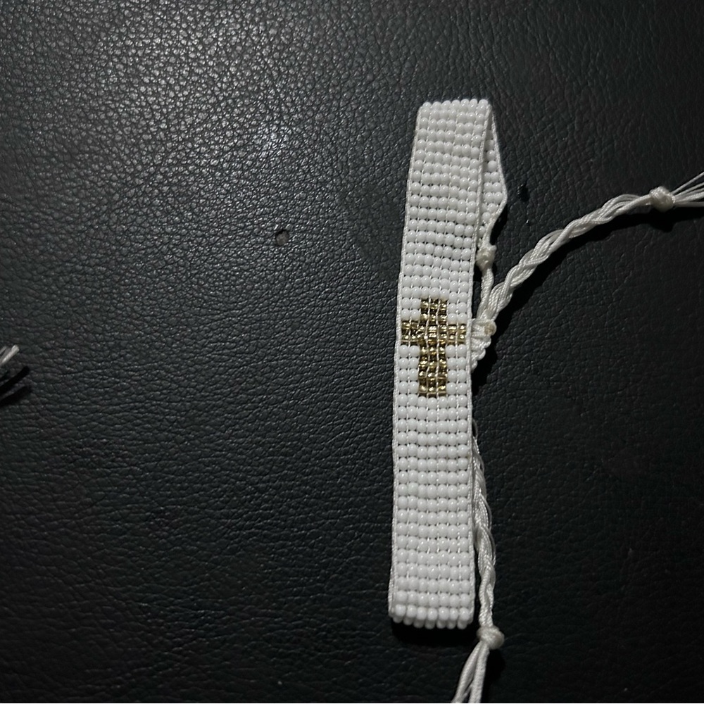 White and gold cross bracelets - Picture 2 of 4
